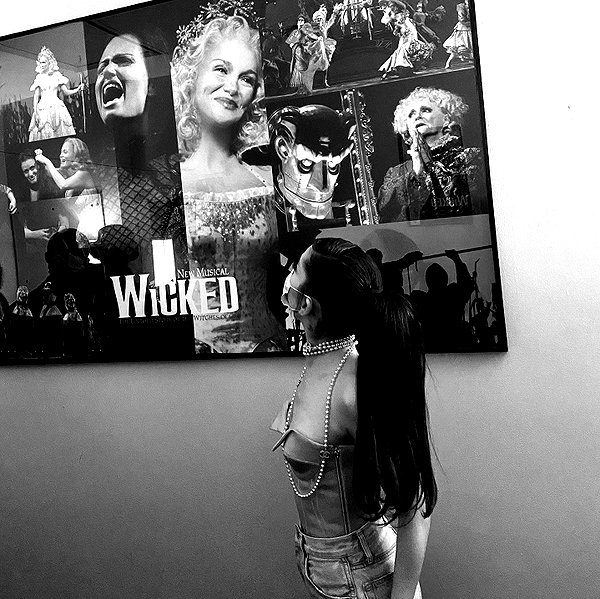 arianagrande instagram image archive image
