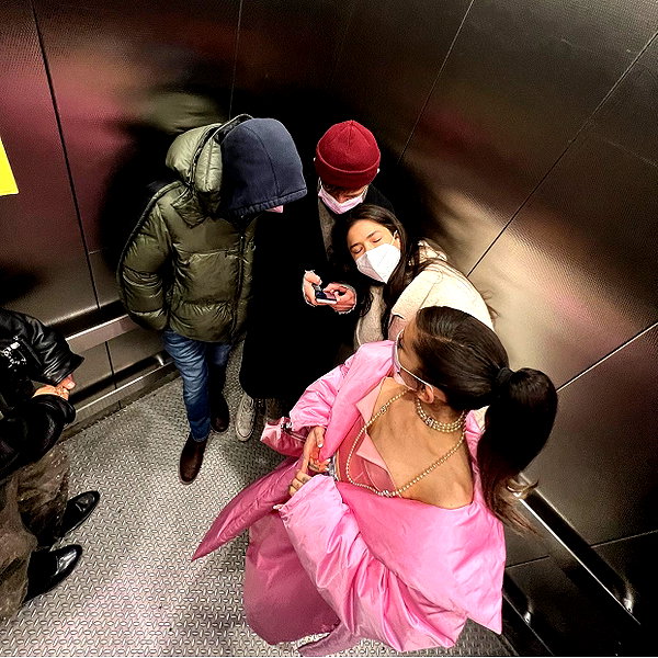 arianagrande instagram image archive image