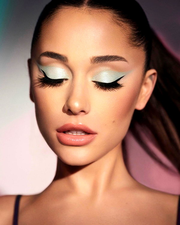 arianagrande instagram image archive image