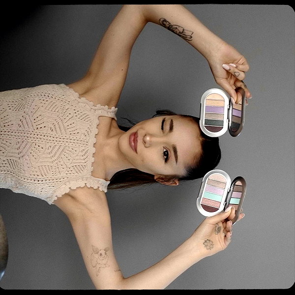 arianagrande instagram image archive image