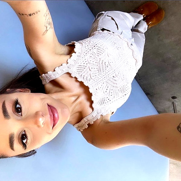 arianagrande instagram image archive image