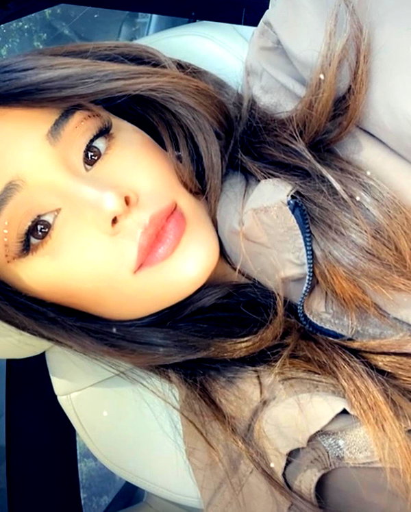 arianagrande instagram image archive image