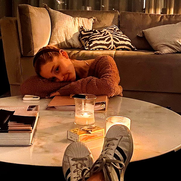 arianagrande instagram image archive image