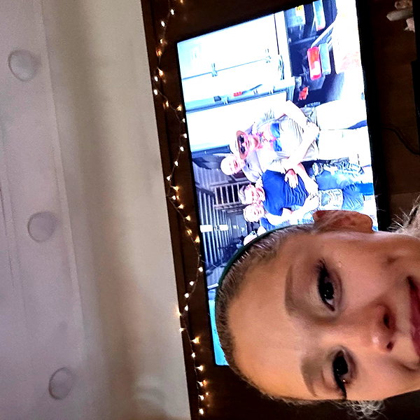 arianagrande instagram image archive image