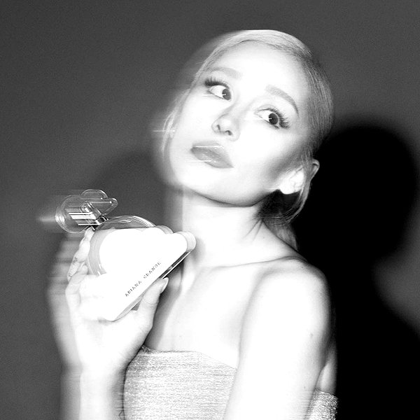 arianagrande instagram image archive image