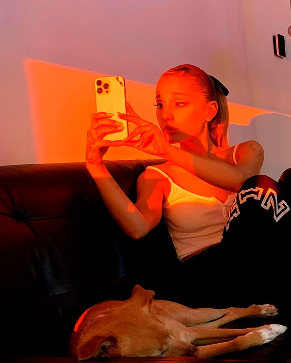 arianagrande instagram image archive image