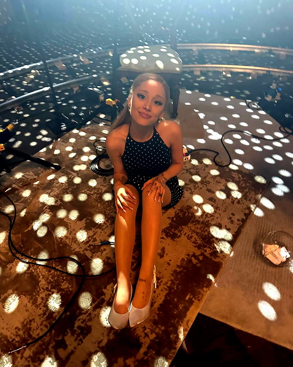 arianagrande instagram image archive image