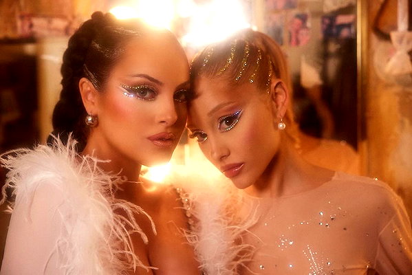 arianagrande instagram image archive image