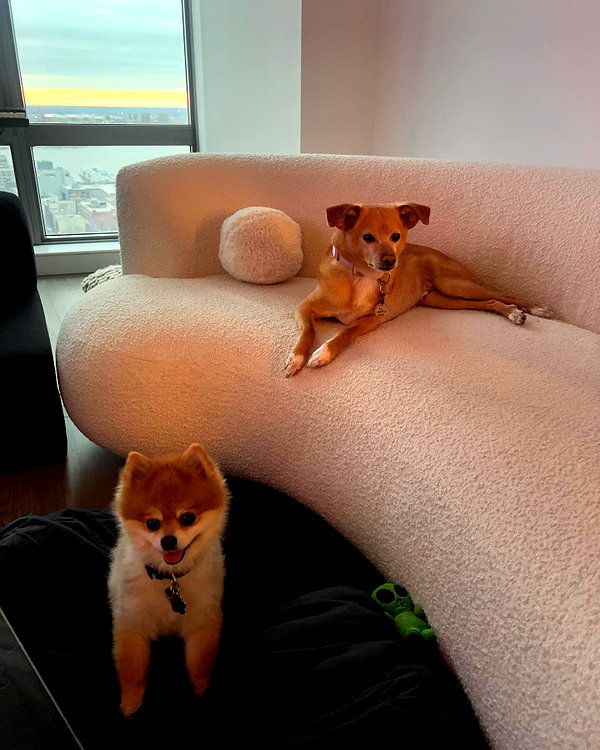 arianagrande instagram image archive image