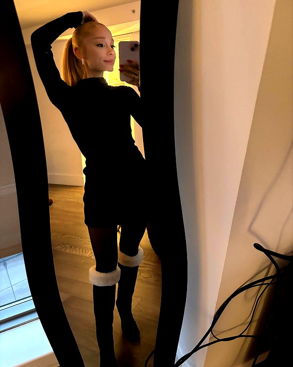 arianagrande instagram image archive image