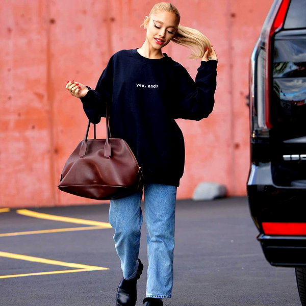 arianagrande instagram image archive image