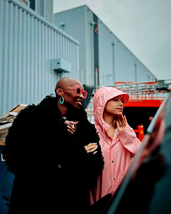arianagrande instagram image archive image