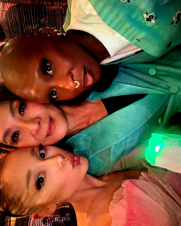 arianagrande instagram image archive image