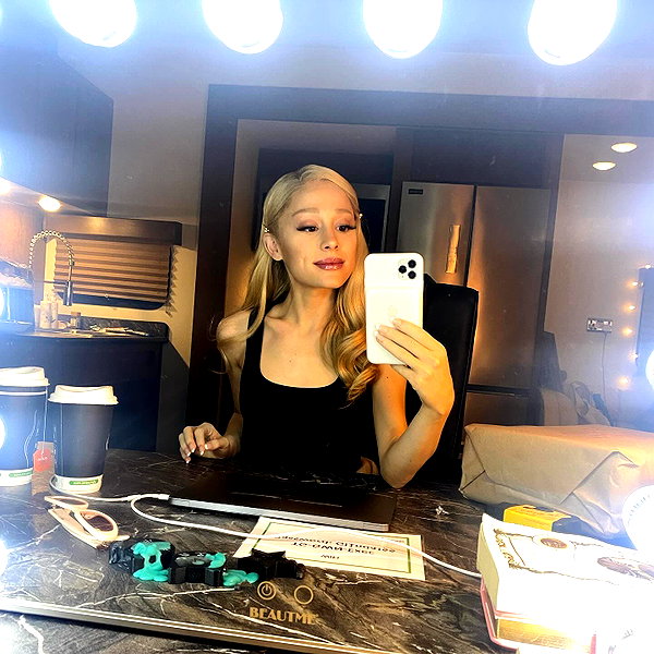arianagrande instagram image archive image