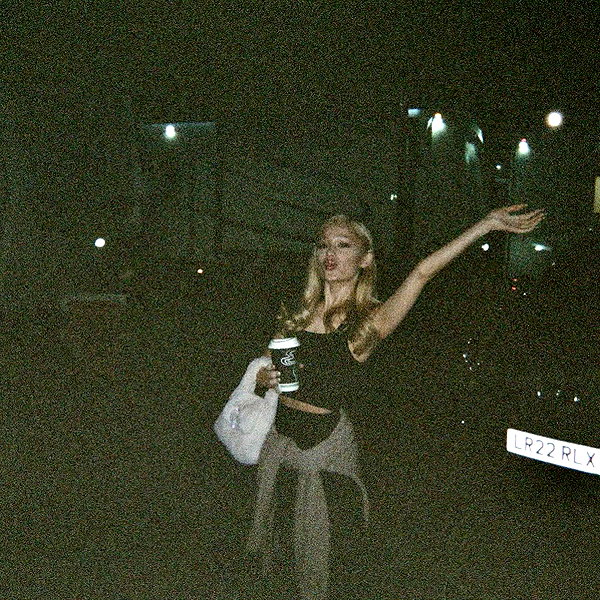 arianagrande instagram image archive image