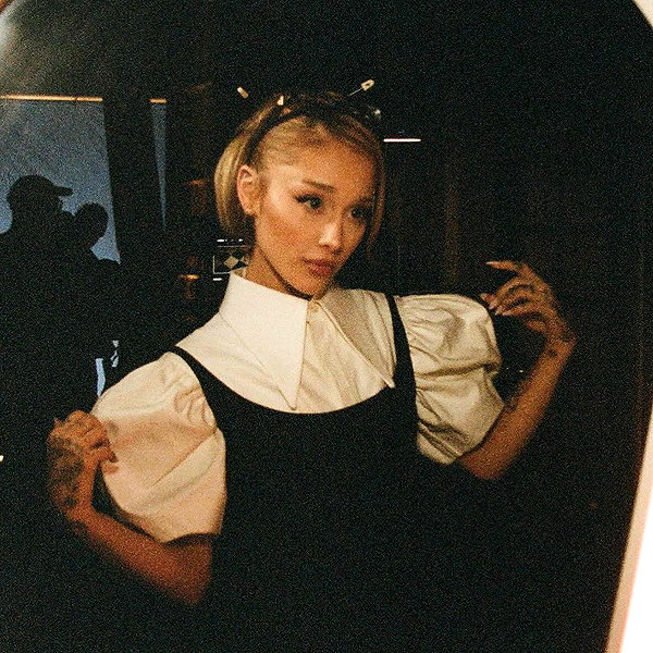arianagrande instagram image archive image