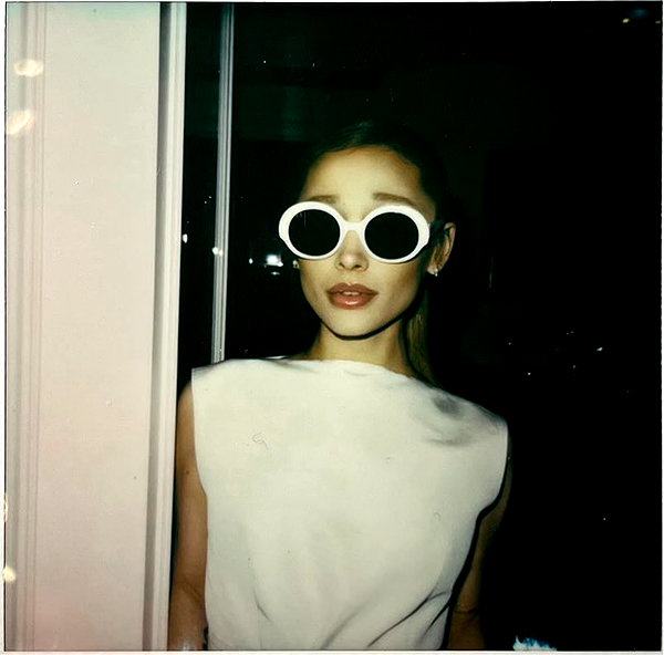 arianagrande instagram image archive image