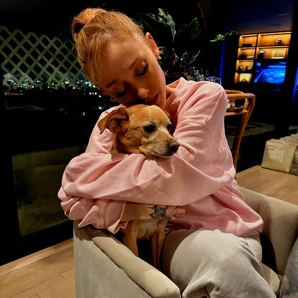 arianagrande instagram image archive image