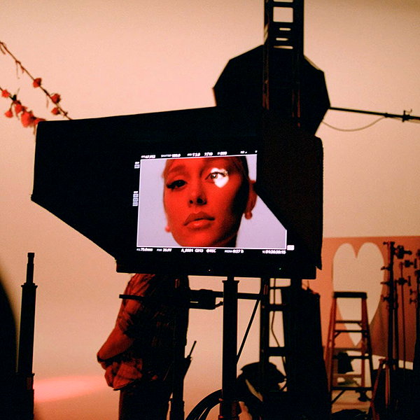 arianagrande instagram image archive image