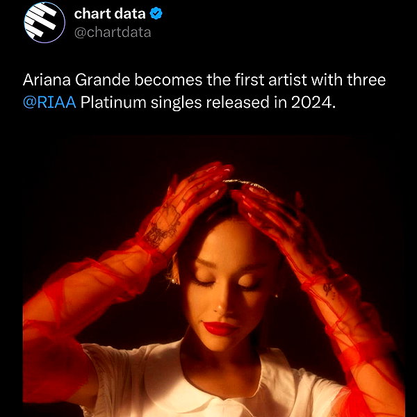 arianagrande instagram image archive image