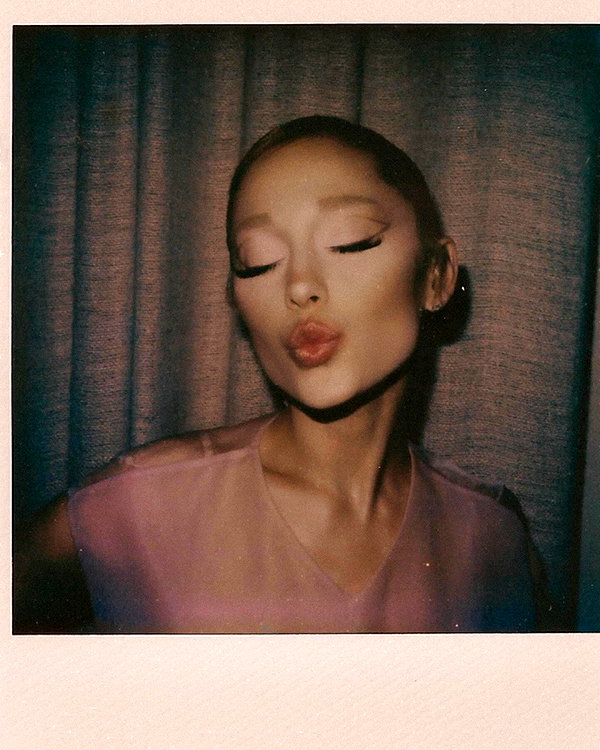 arianagrande instagram image archive image