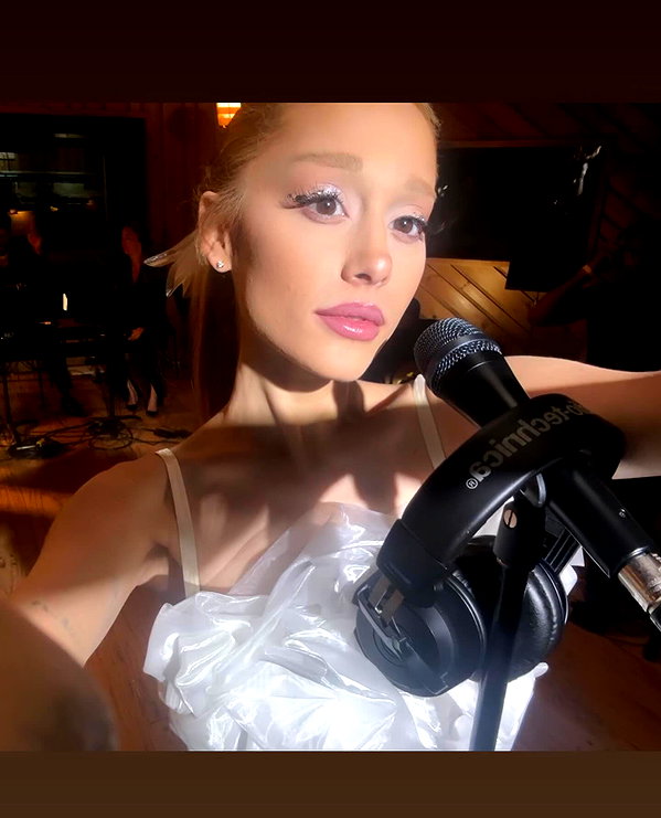arianagrande instagram image archive image