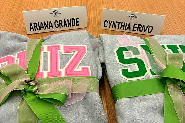arianagrande instagram image archive image