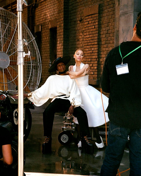 arianagrande instagram image archive image