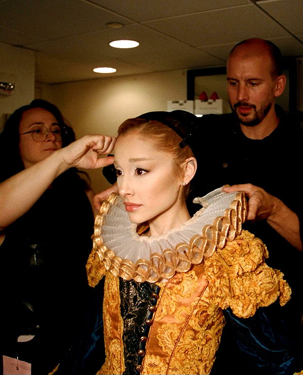 arianagrande instagram image archive image