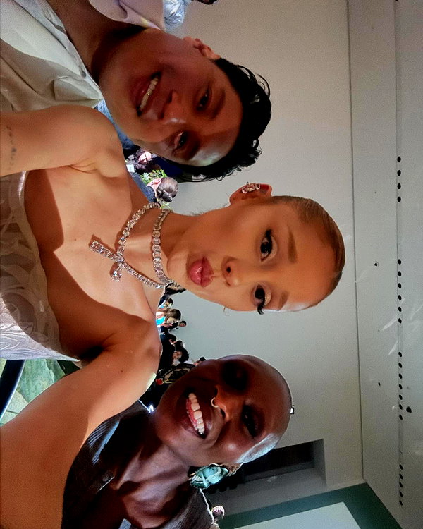 arianagrande instagram image archive image