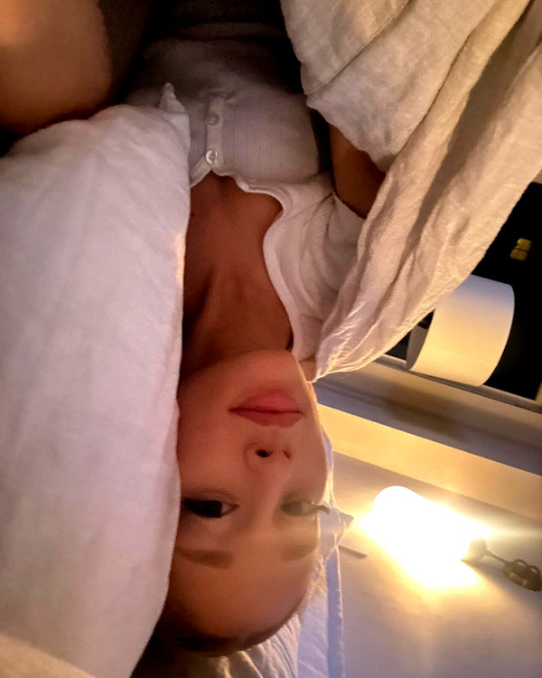 arianagrande instagram image archive image