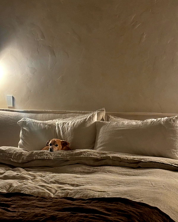 arianagrande instagram image archive image