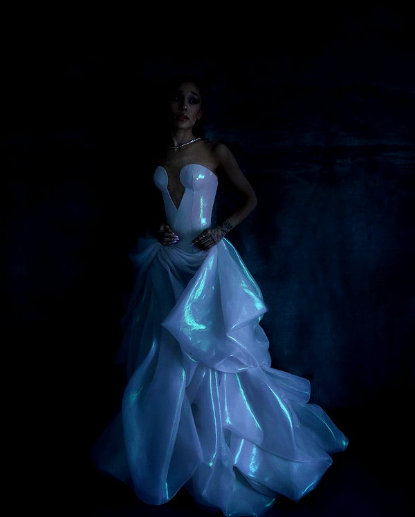 arianagrande instagram image archive image