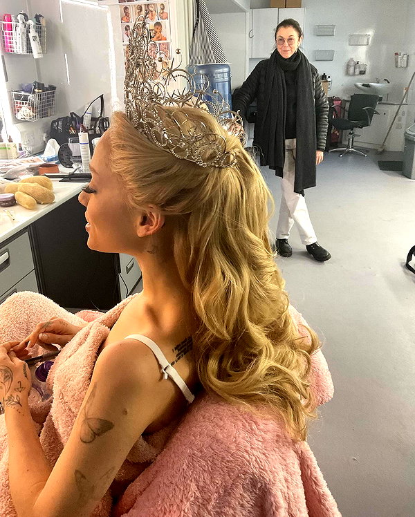 arianagrande instagram image archive image