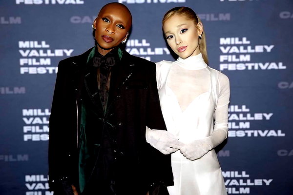 arianagrande instagram image archive image