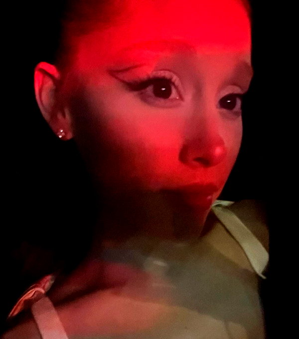 arianagrande instagram image archive image