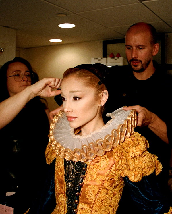 arianagrande instagram image archive image
