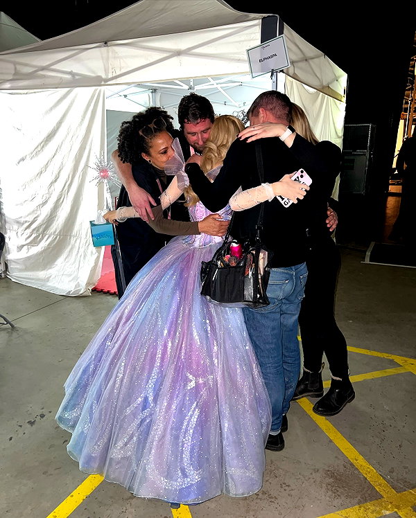 arianagrande instagram image archive image