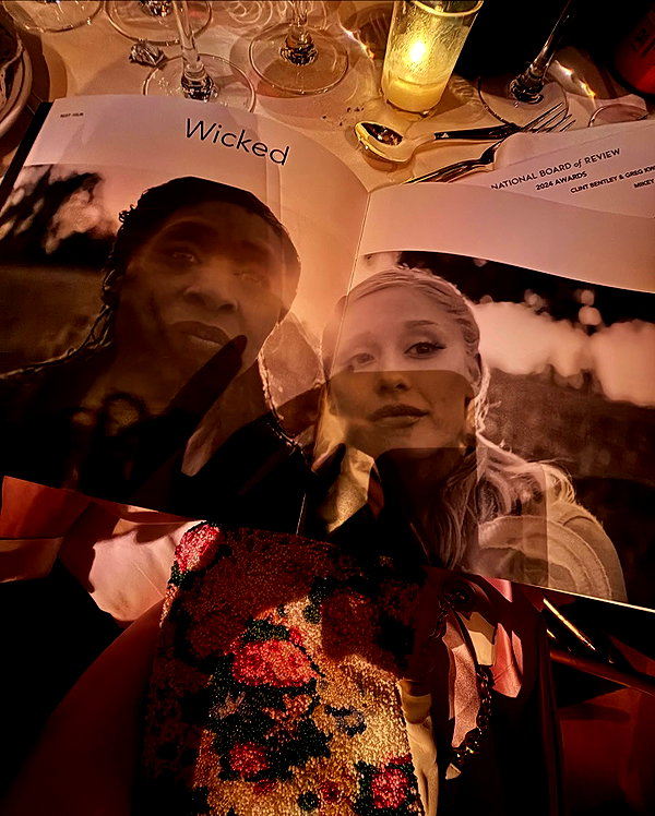 arianagrande instagram image archive image