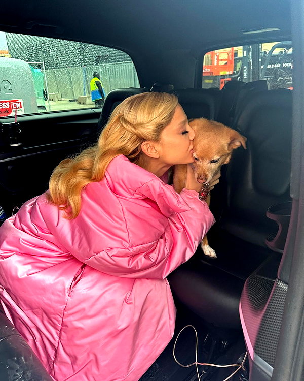 arianagrande instagram image archive image