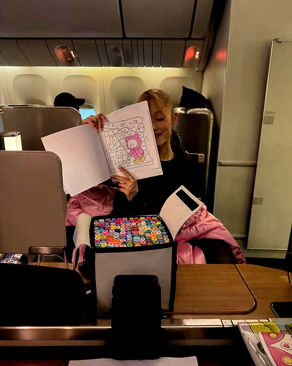 arianagrande instagram image archive image