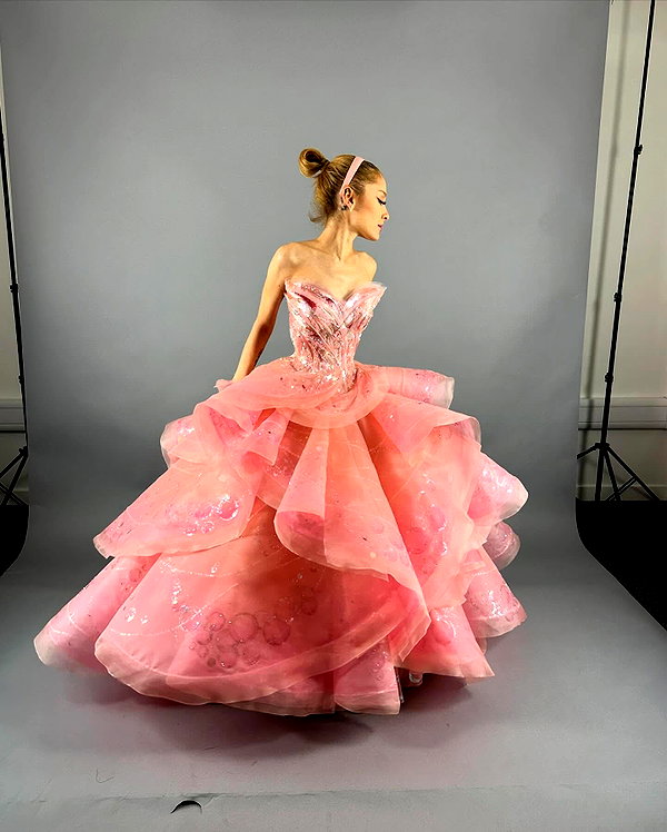 arianagrande instagram image archive image