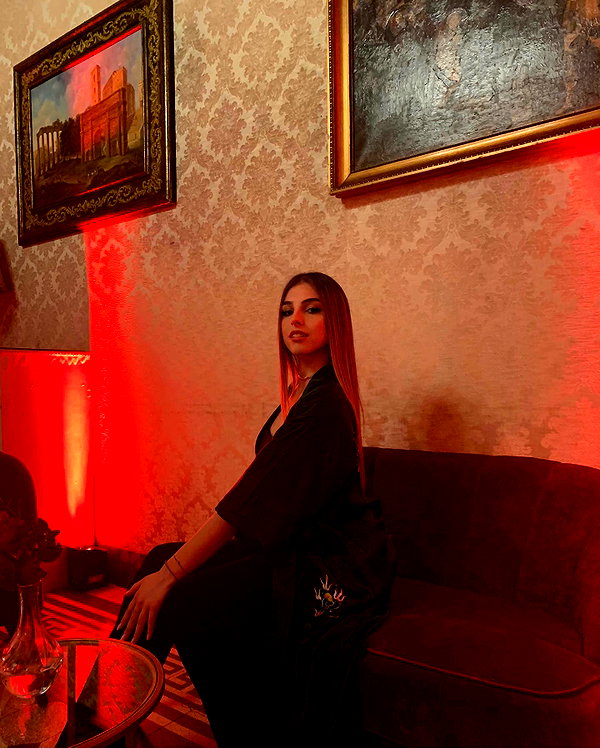 ariannachiaravalle_ instagram image archive image