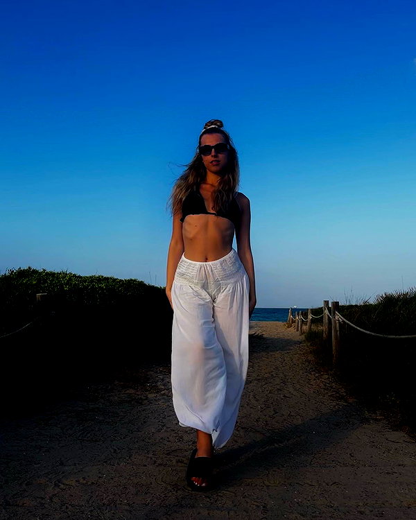 ariannachiaravalle_ instagram image archive image