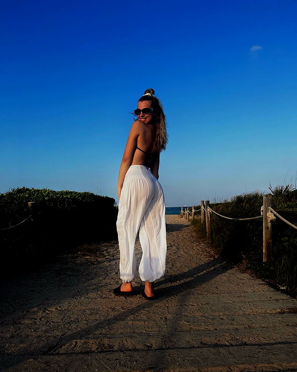 ariannachiaravalle_ instagram image archive image