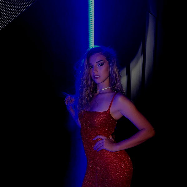 ariannachiaravalle_ instagram image archive image