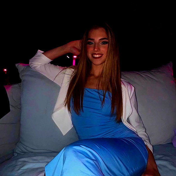 ariannachiaravalle_ instagram image archive image