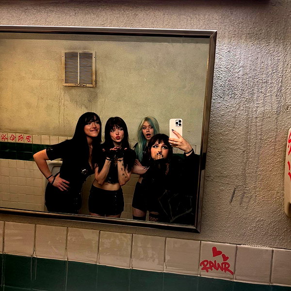 ariaxskyee instagram image archive image