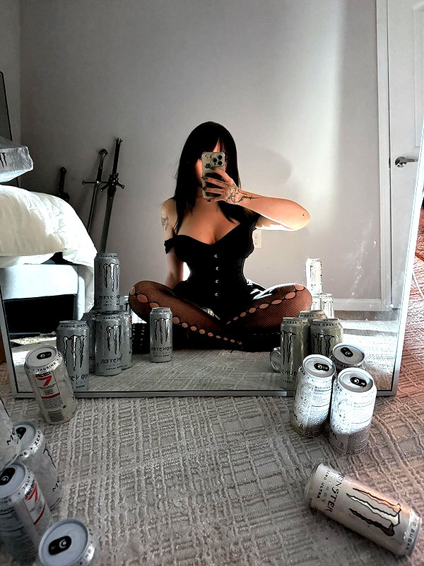 ariaxskyee instagram image archive image