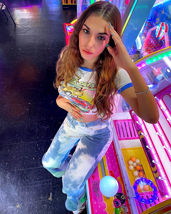 armanitraylor instagram image archive image